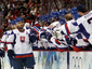 Хоккеисты сборной Словакии празднуют гол в ворота норвежцев. Фото (c)AFP