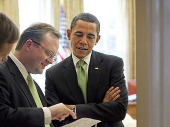 Роберт Гиббс и Барак Обама. Фото пресс-службы Белого дома