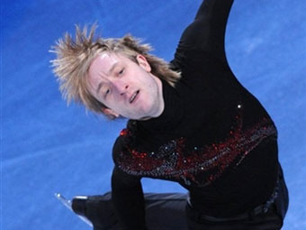 Евгений Плющенко во время показательных выступлений на Олимпиаде-2010. Фото (c)AFP